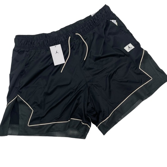 Nike Jordan Women’s Size 2X Black Diamond Loose Fit Athletic Shorts NWT - Picture 7 of 15